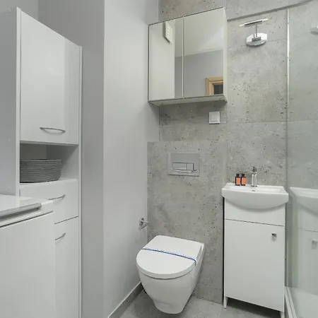 Stylish Near Hala Arena By Renters Апартаменты