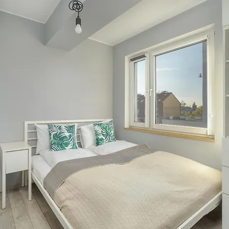 Apartamento Stylish Near Hala Arena By Renters